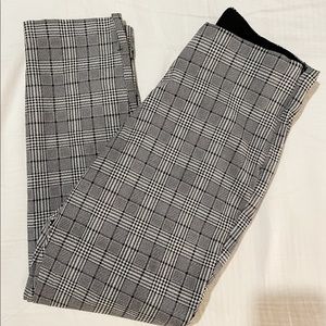 Old Navy Petite Dress Pants, Size 6 Petite